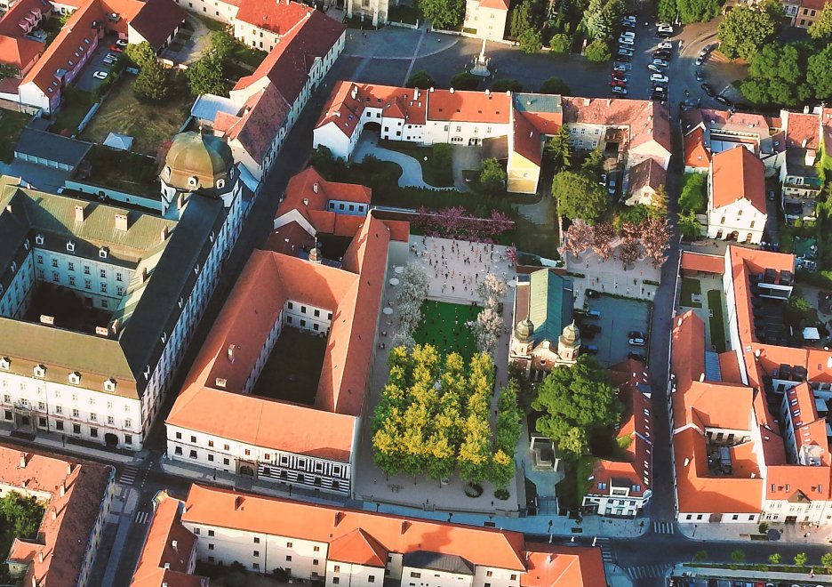 Parčík a verejný priestor pri synagóge v Trnave